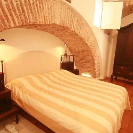 Apartment Superb 2 Bedroom In