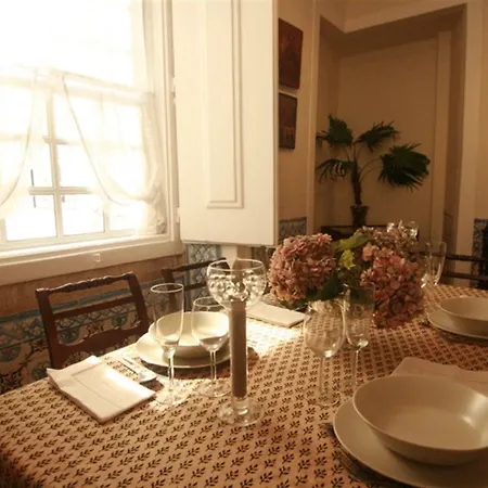 Superb 2 Bedroom In Apartment Lisbon